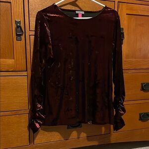 Vince Camuto Relaxed Red Blouse with Ruched Sleeves